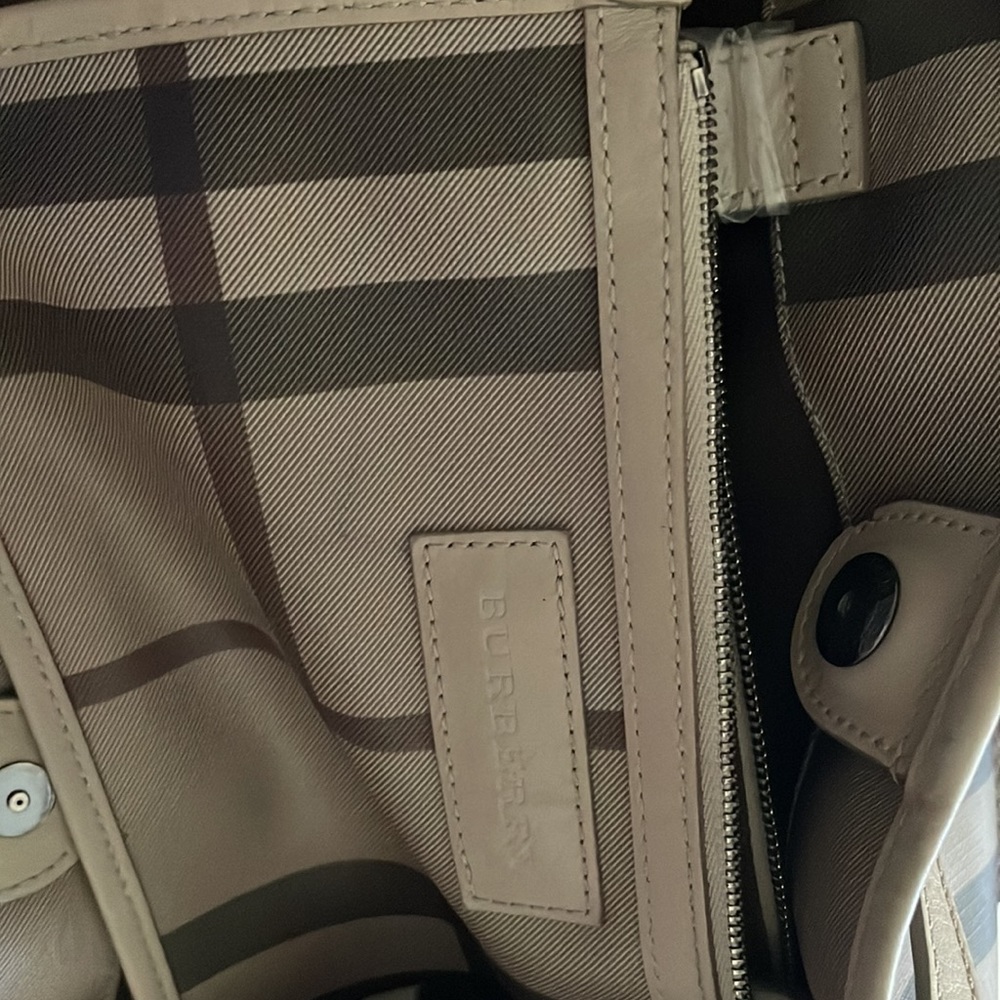 Authentic Burberry - image 4